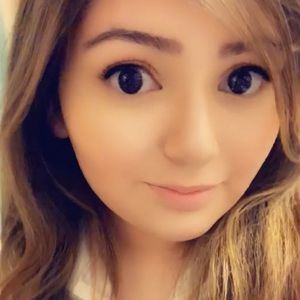 Meet your Posher, Yesenia